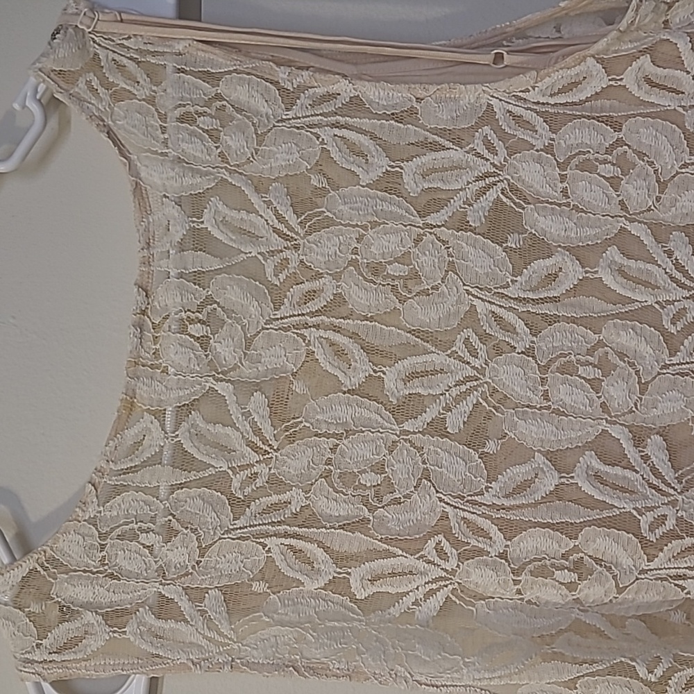Free People Beige Lace Top used good condition.‎ - Picture 5 of 12